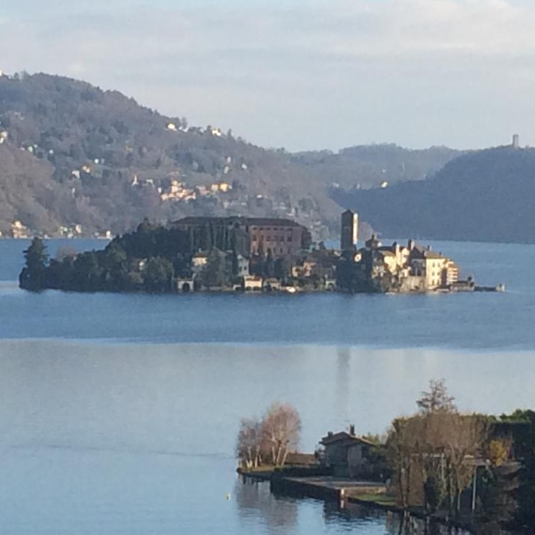 Ginetta Apartment Madonna Del Sasso Bagian luar foto